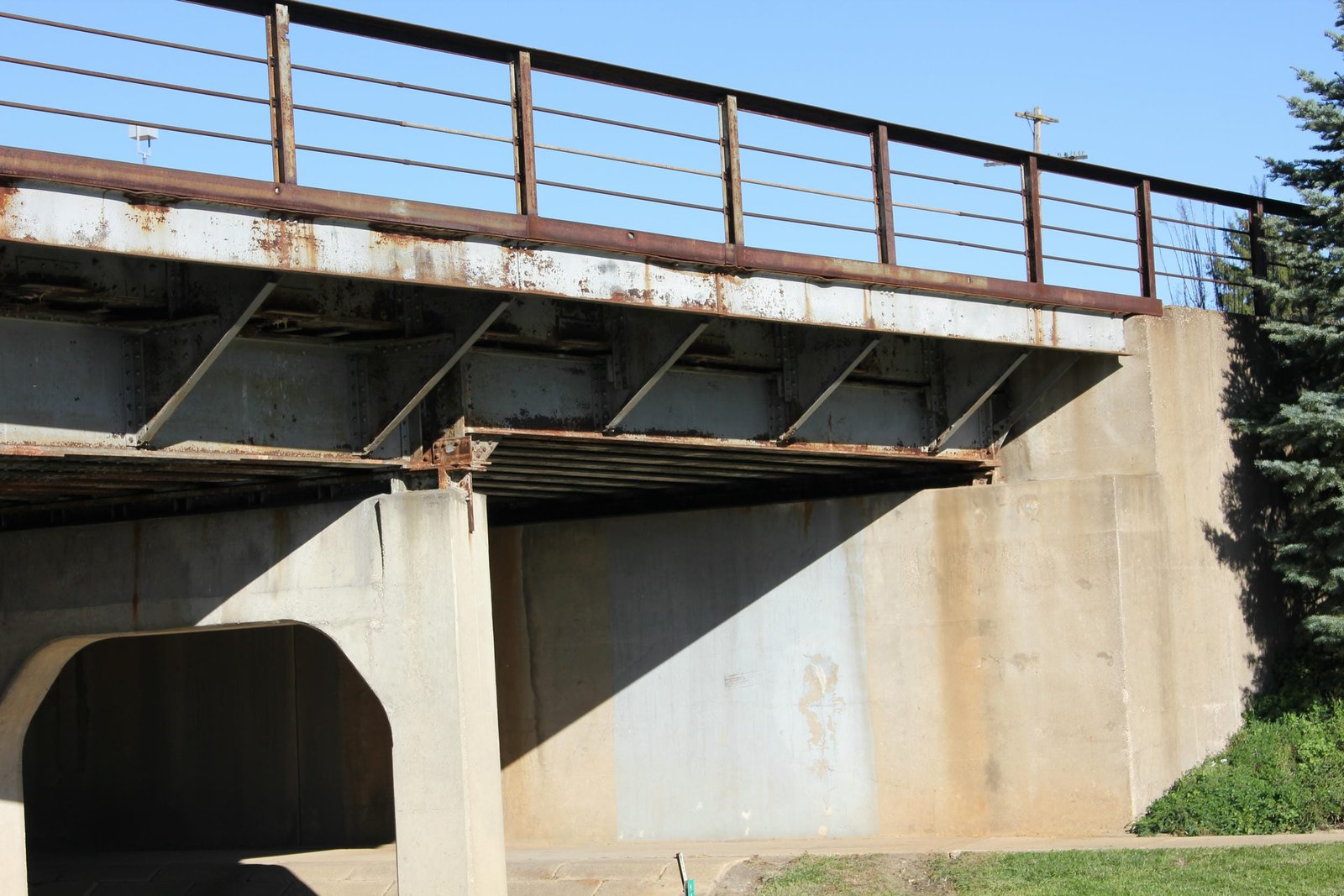 East span